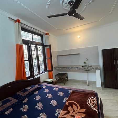Anjali Home Stay Risikés Kültér fotó