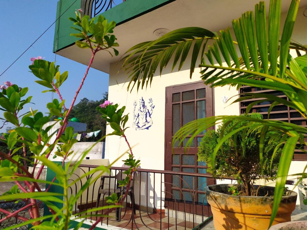 Anjali Home Stay Risikés Kültér fotó