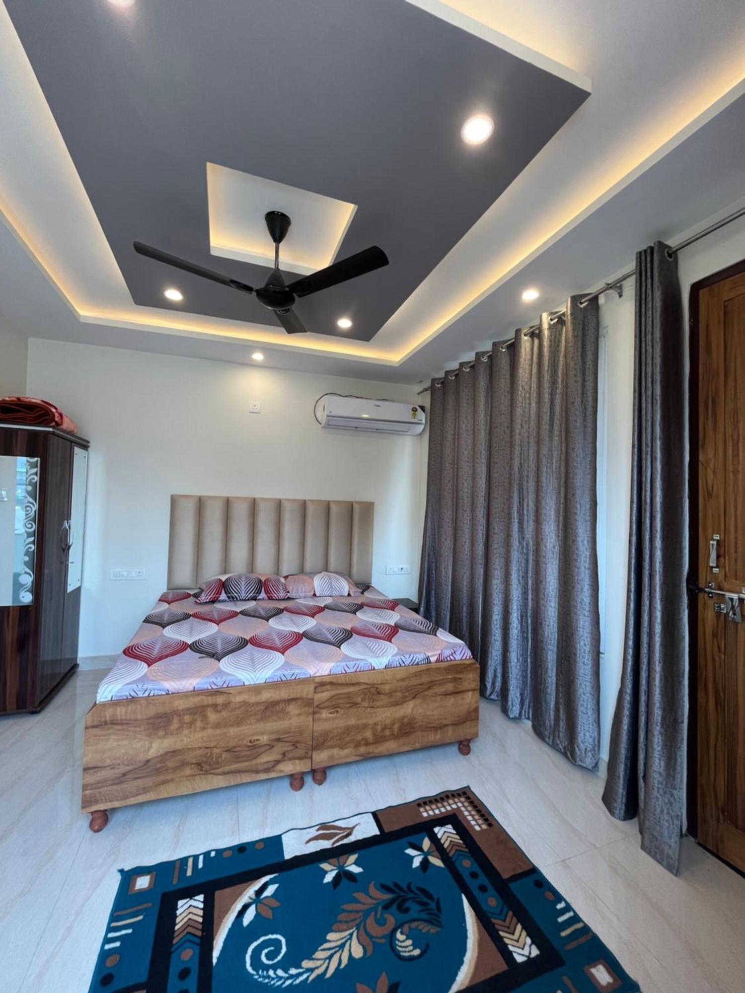 Anjali Home Stay Risikés Kültér fotó
