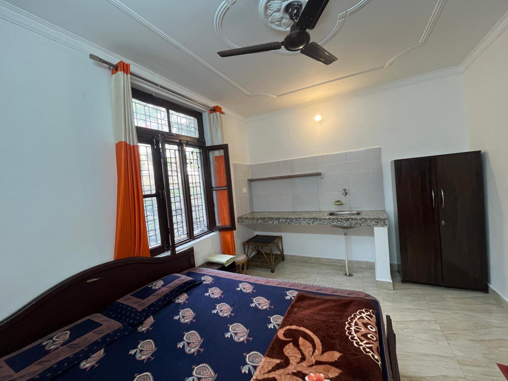 Anjali Home Stay Risikés Kültér fotó